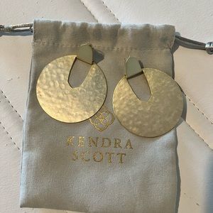 Kendra Scott Diane Statement Earrings In Gold